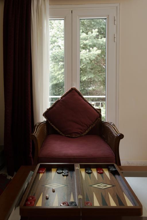 Papastavrou Apartments Kalavryta Ruang foto