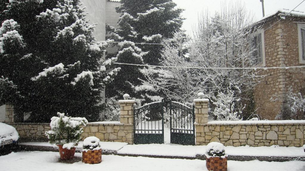 Papastavrou Apartments Kalavryta Bagian luar foto